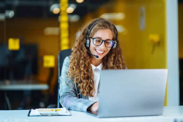10 Tips to apply the telephone service protocol with your clients